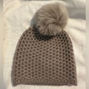 Cozy Knit Pom-Pom Beanie - Brown